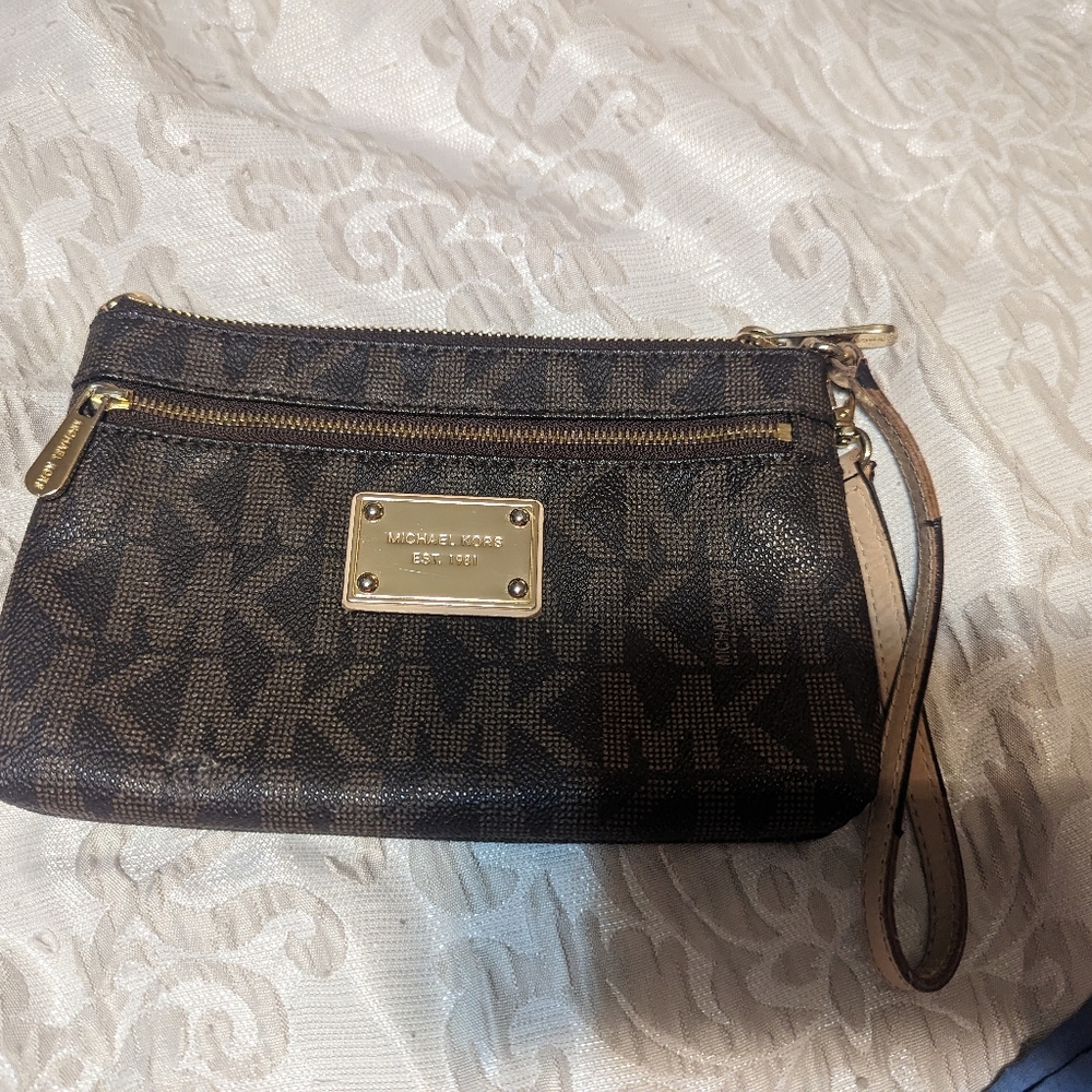 Michael Kors Clutch